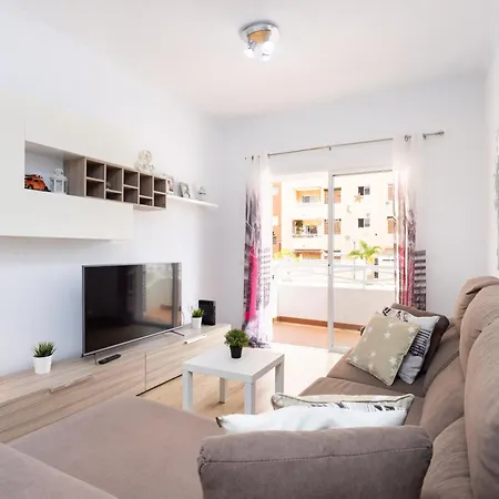 Home2book Charming Caletillas Pool קנדלריה